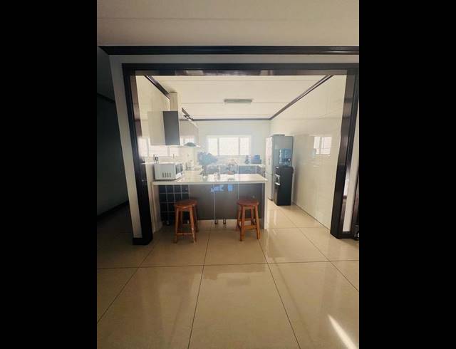 3 BEDROOM APARTMENT FOR SALE IN FOURWAYS